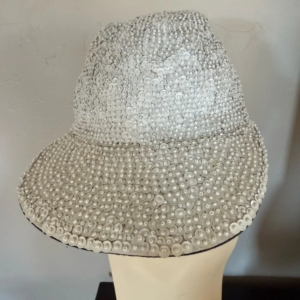 Strapback Hat Off White‎ One Size Lightweight Embellished Sequin Indonesia